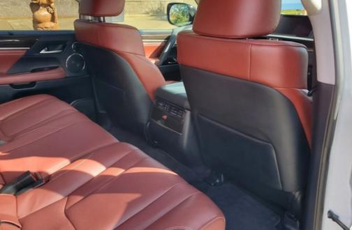 White 2016 Lexus LX 570 Base