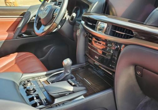 White 2016 Lexus LX 570 Base