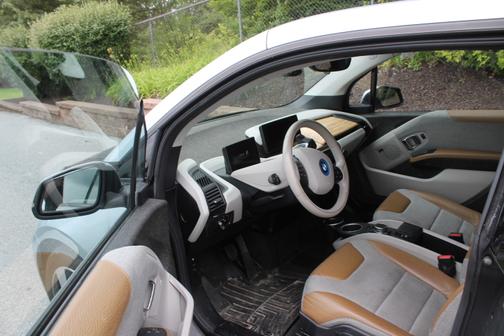 2014 BMW i3 Base w/Range Extender
