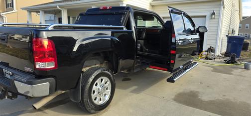 2011 GMC Sierra 2500 SLT