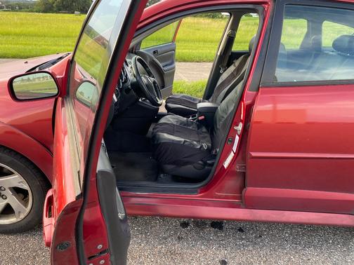 2008 Pontiac Vibe Base