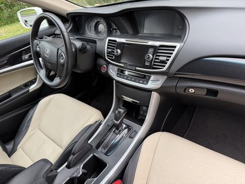 White 2013 Honda Accord EX-L V-6