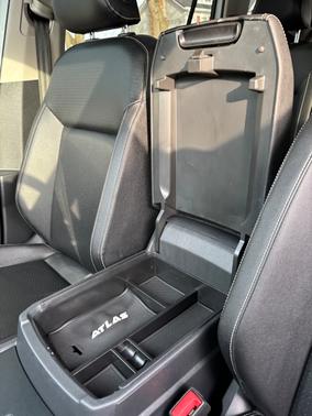 2021 Volkswagen Atlas 3.6L SE w/Technology R-Line