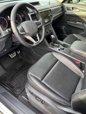 2021 Volkswagen Atlas 3.6L SE w/Technology R-Line