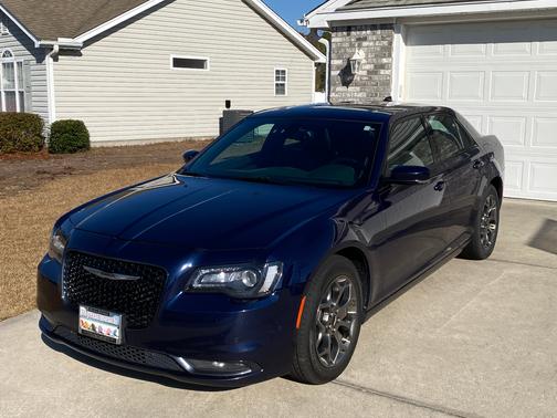 2016 Chrysler 300 S