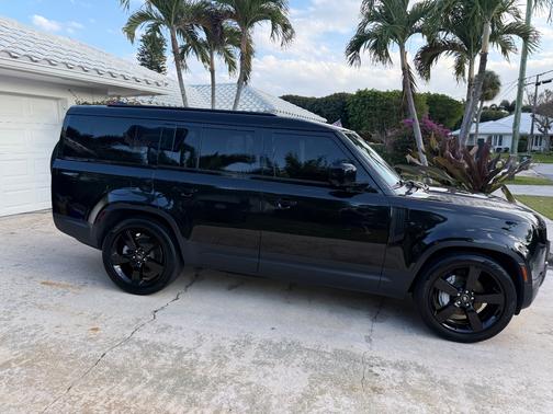 Black 2023 Land Rover Defender SE