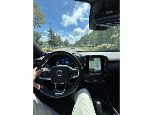 2021 Volvo XC40 Recharge Pure Electric P8 R-Design