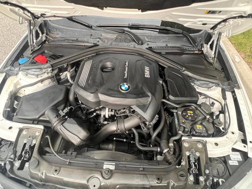 White 2017 BMW 430 i