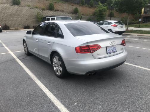 Photo 2 of 6 of 2011 Audi A4 2.0T Premium quattro