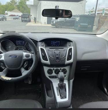 Black 2013 Ford Focus SE