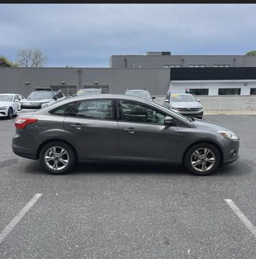 Black 2013 Ford Focus SE
