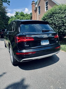 Black 2018 Audi Q5 2.0T Prestige