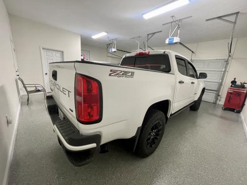 Photo 1 of 5 of 2022 Chevrolet Colorado Z71