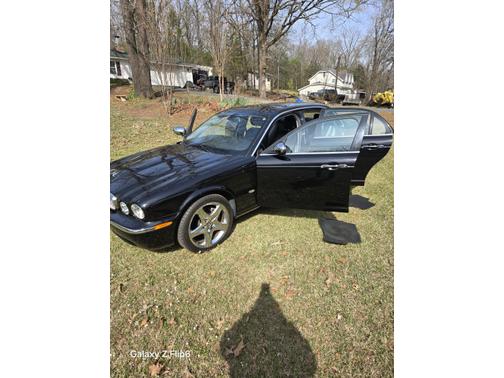 2007 Jaguar XJ8 Base