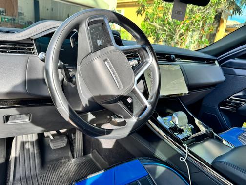2024 Land Rover Range Rover Sport P360 SE