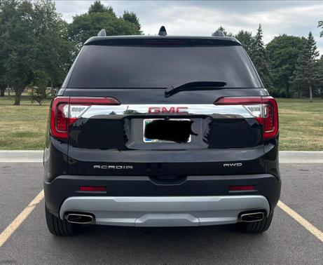 Black 2023 GMC Acadia SLT