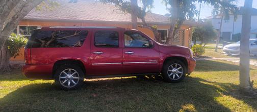 2013 GMC Yukon XL Denali