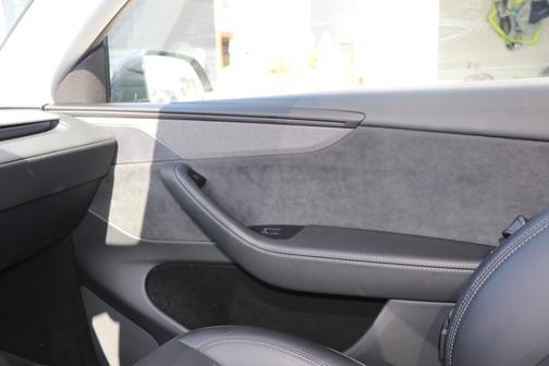 2026 Tesla Model Y AWD