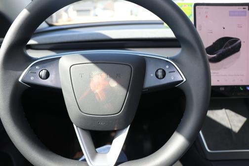 2026 Tesla Model Y AWD