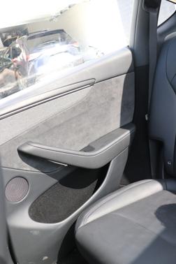 2026 Tesla Model Y AWD