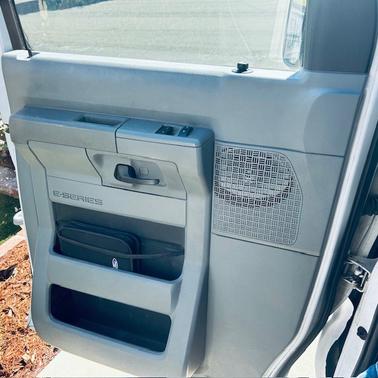 2010 Ford E150 Cargo