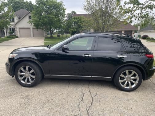 2004 INFINITI FX35 Base
