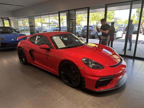 2023 Porsche 718 Cayman GT4