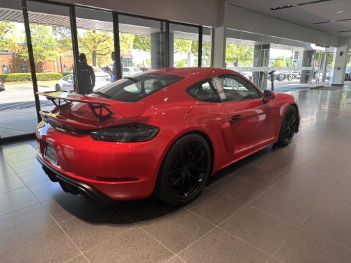 2023 Porsche 718 Cayman GT4