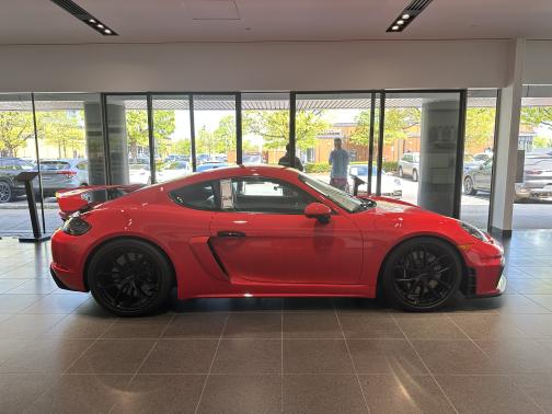 2023 Porsche 718 Cayman GT4