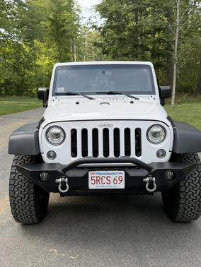 White 2017 Jeep Wrangler Unlimited Rubicon