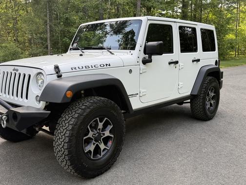 White 2017 Jeep Wrangler Unlimited Rubicon
