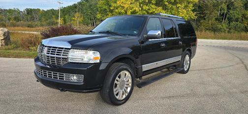 Black 2014 Lincoln Navigator L