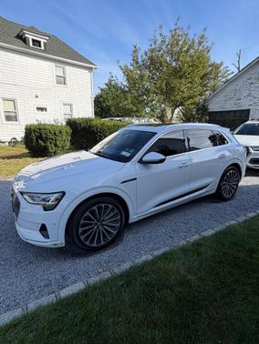 White 2019 Audi e-tron Prestige