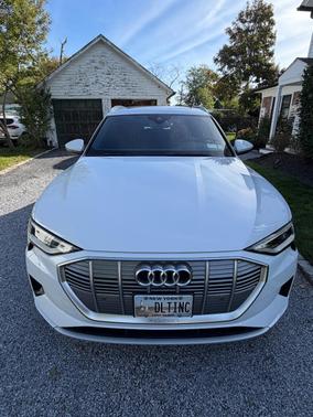 White 2019 Audi e-tron Prestige