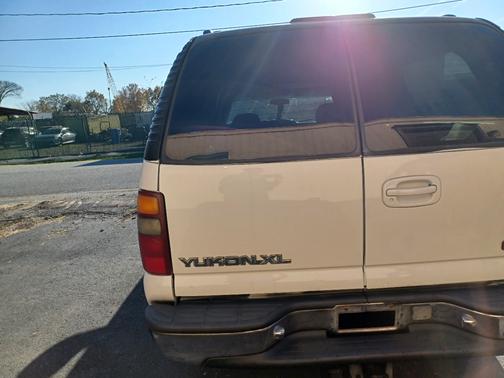2001 GMC Yukon XL K2500