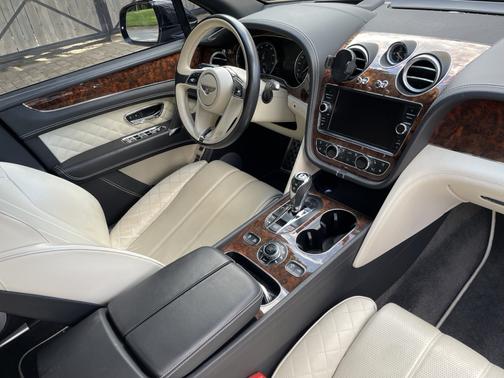 2018 Bentley Bentayga W12 Signature