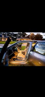 Photo 5 of 12 of 2004 Cadillac DeVille Base