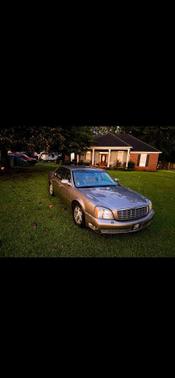 Photo 4 of 12 of 2004 Cadillac DeVille Base