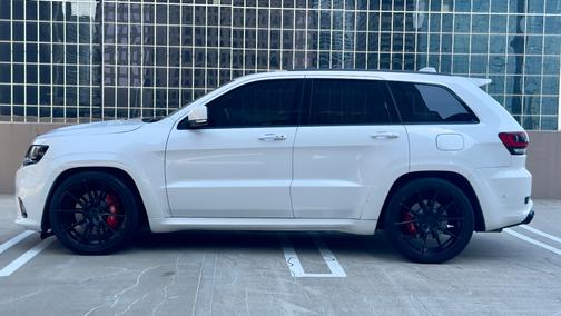White 2017 Jeep Grand Cherokee SRT