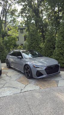 Gray 2022 Audi RS 6 Avant 4.0T