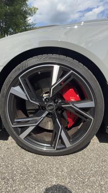 Gray 2022 Audi RS 6 Avant 4.0T