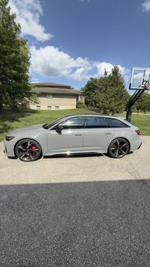 Gray 2022 Audi RS 6 Avant 4.0T