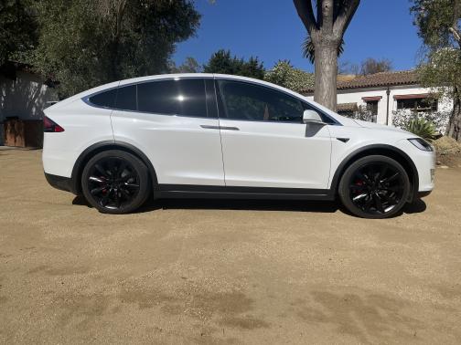 Photo 1 of 5 of 2021 Tesla Model X Performance