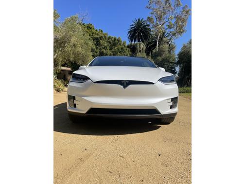Photo 3 of 5 of 2021 Tesla Model X Performance