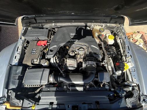 Silver 2019 Jeep Wrangler Rubicon