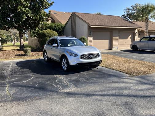 Silver 2011 INFINITI FX35 Base