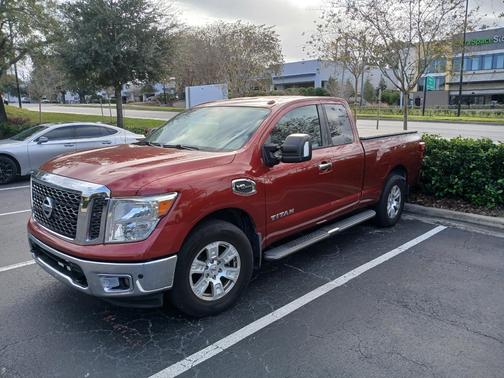 2017 Nissan Titan SV