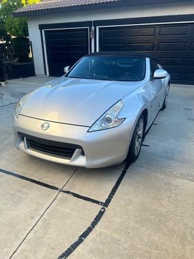 2010 Nissan 370Z Base