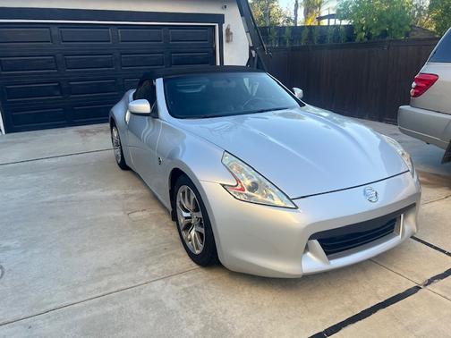 2010 Nissan 370Z Base