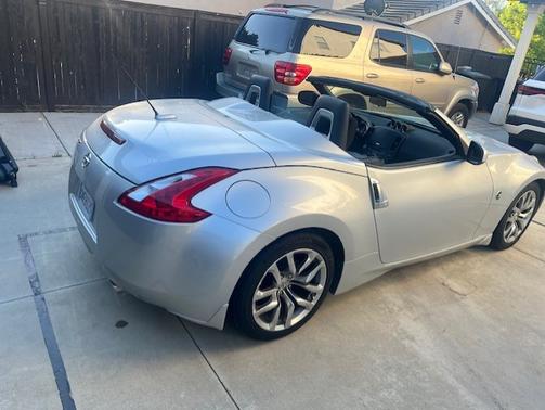 2010 Nissan 370Z Base